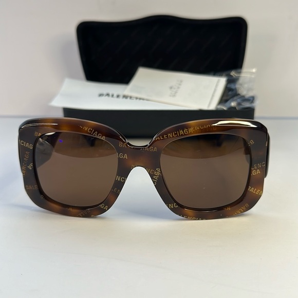 New Authentic Balenciaga
Women's BB0069S 53mm New Havana Rectangle Sunglasses - Picture 3 of 13